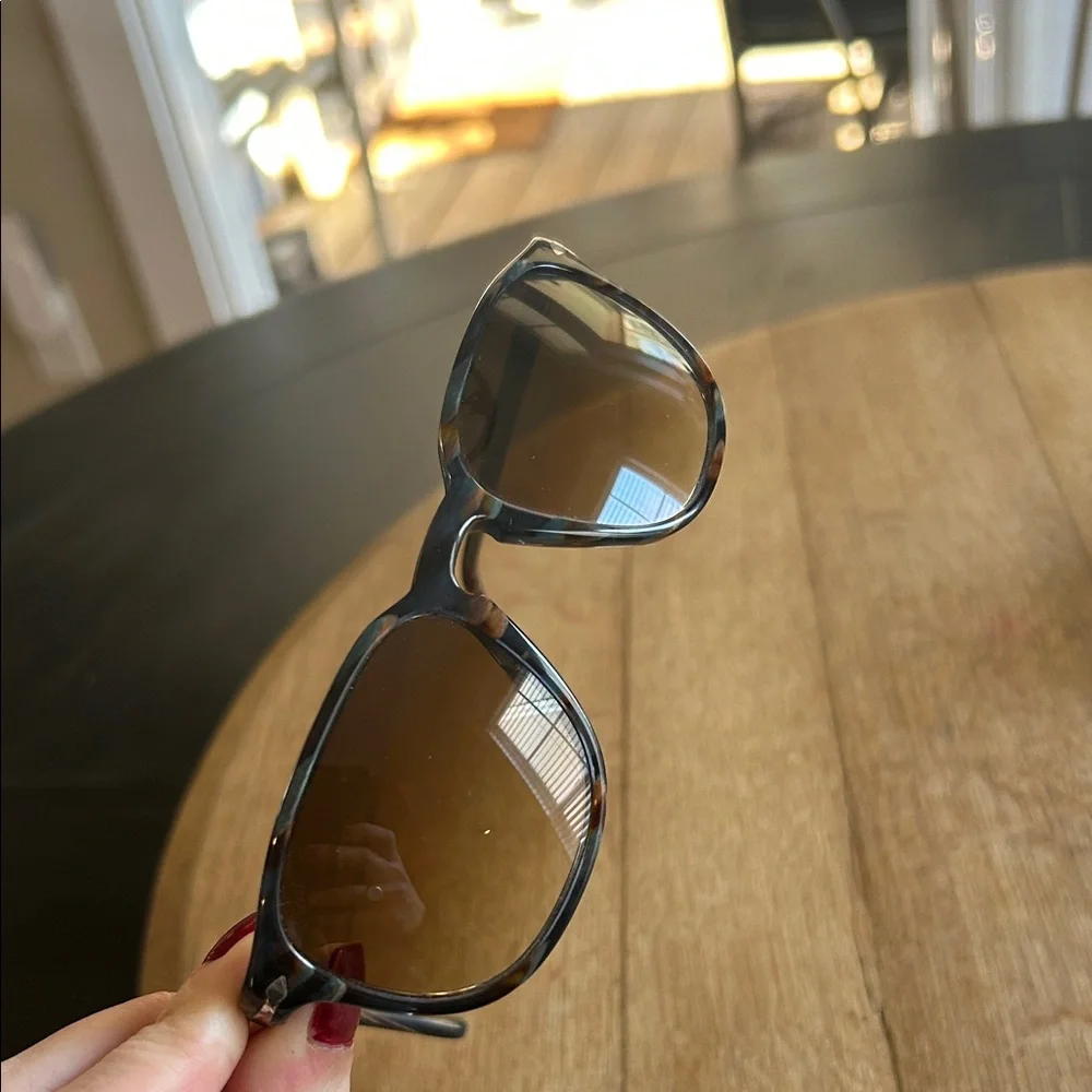 Persol Blue Tortoise Sunglasses with Black Case - Picture 3 of 6